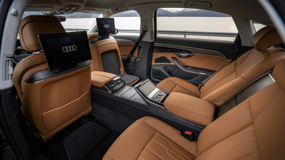 Audi A8 — 2